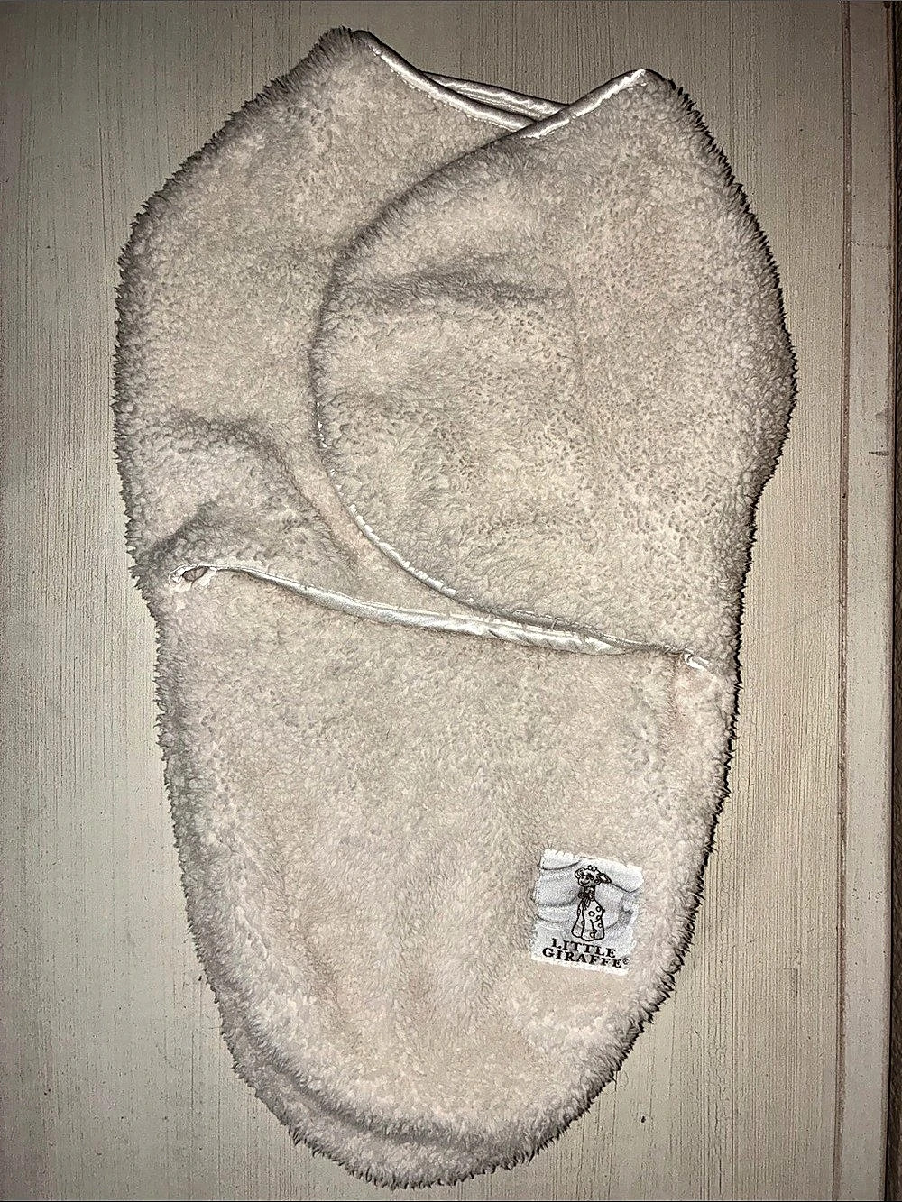 Little Giraffe Swaddle Plush Baby Pod 0-3M Must have